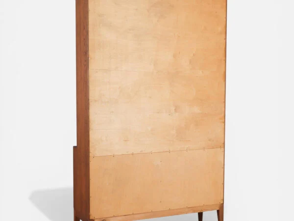 Dansk Snedkermester Dansk Snedkermester. Bogreol af eg og teak med underskab, Danmark, 1950/1960’erne. — billede 6