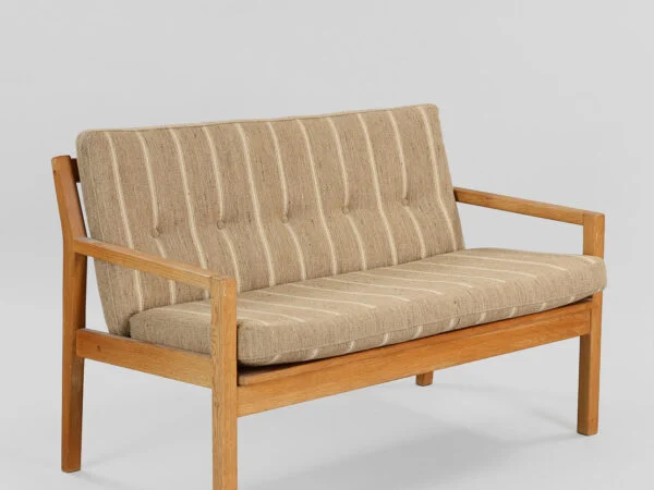 Sæt af to-personers sofa og en lænestol, massivt egetræ og stribet tekstil, dansk møbelproducent, 1950/60’erne, (2). — billede 8