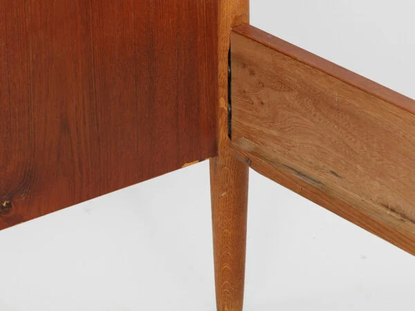 Et par senge i eg, teak og stråflet, ca. 1960’erne — billede 3