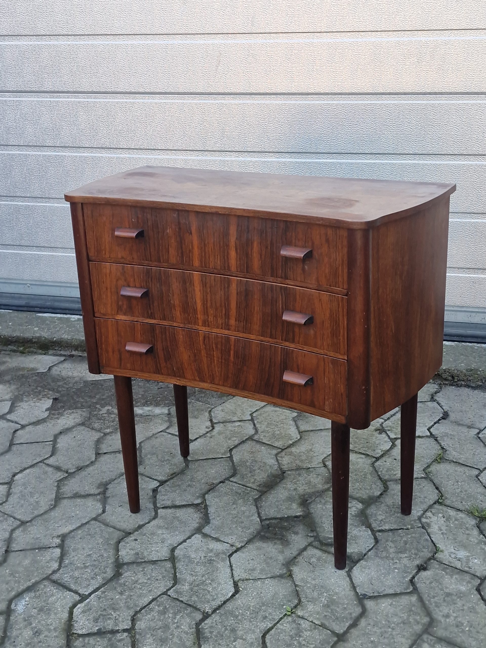 Sød lille retro kommode i palisander