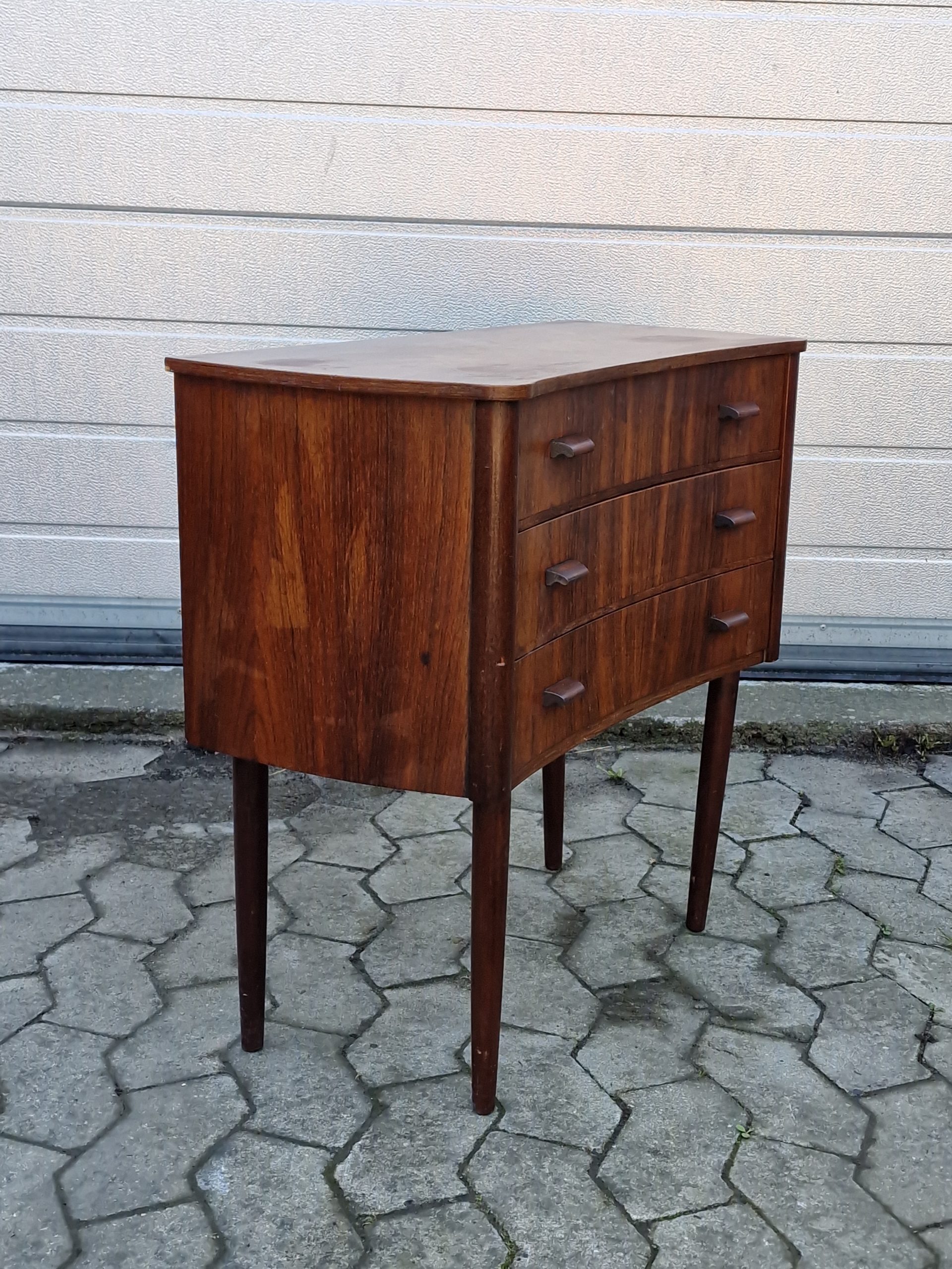 Sød lille retro kommode i palisander