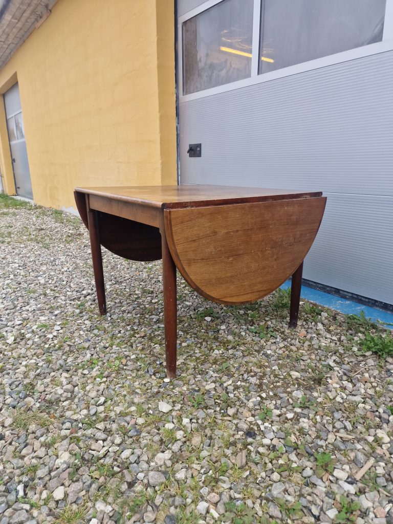 Spisebord med endebuer — billede 6
