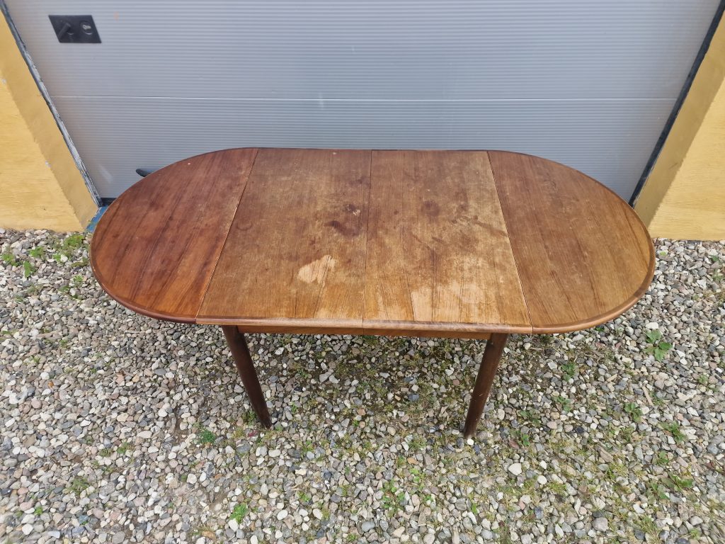 Spisebord med endebuer — billede 9