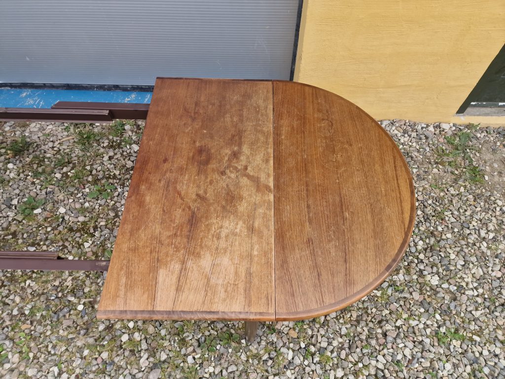Spisebord med endebuer — billede 17