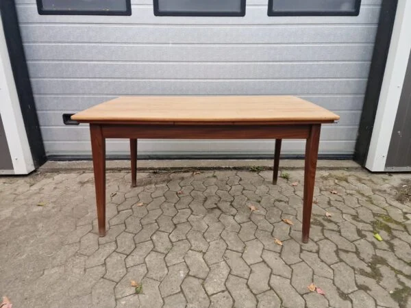 Spisebord i teak med hollandsk udtræk
