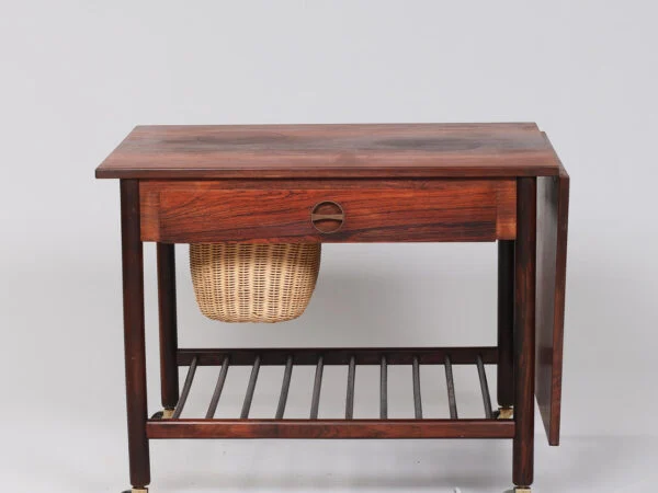 Fritstående sybord af palisander med klap, ML Møbler, No 60. 1950-60’erne, Danmark.