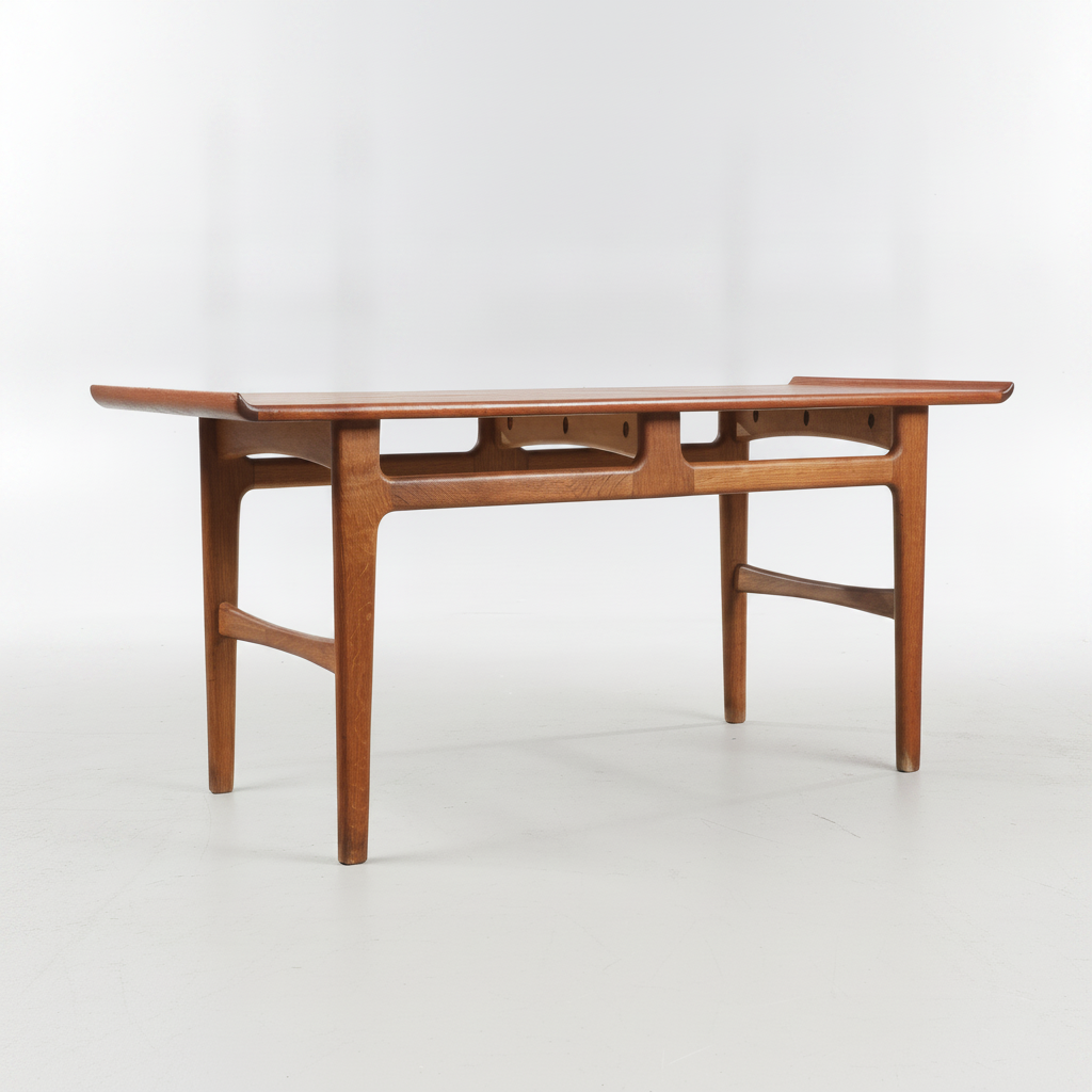 Sofabord af teak og eg, ca. 1950.