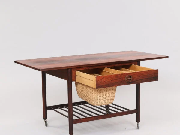 Fritstående sybord af palisander med klap, ML Møbler, No 60. 1950-60’erne, Danmark.
