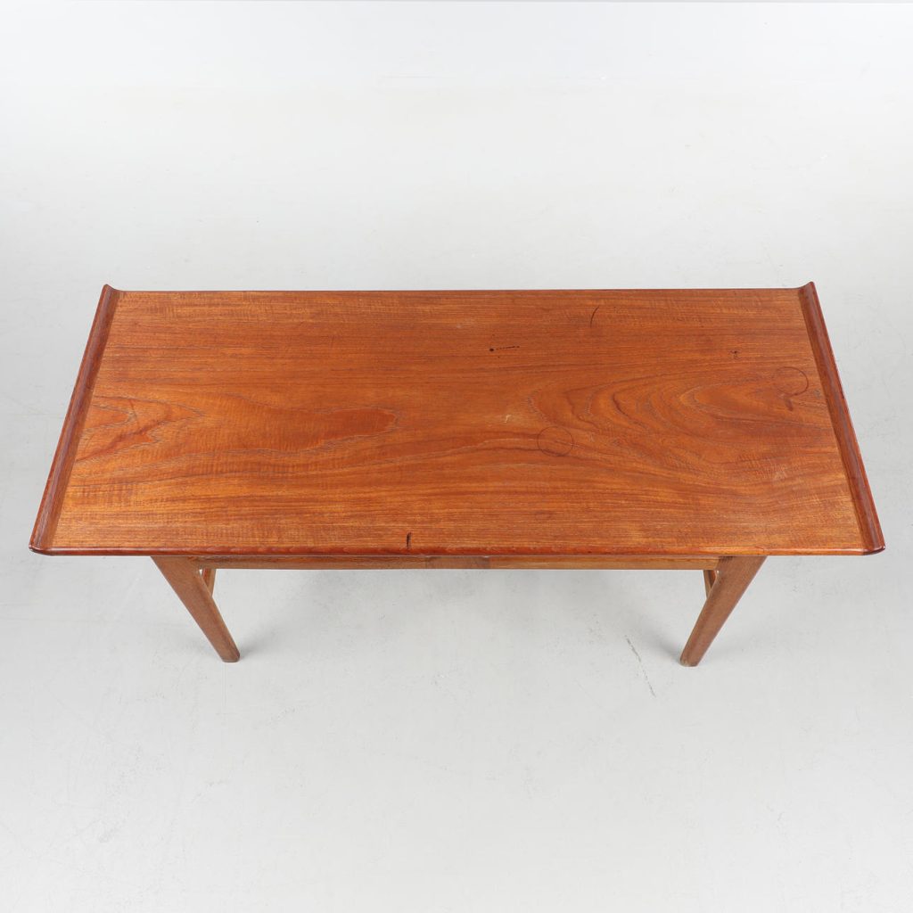 Illums bolighus Sofabord af teak og eg, ca. 1950. — billede 4
