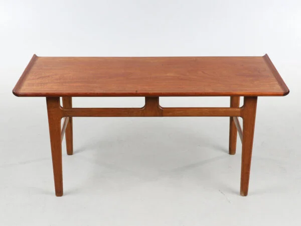 Illums bolighus Sofabord af teak og eg, ca. 1950. — billede 3