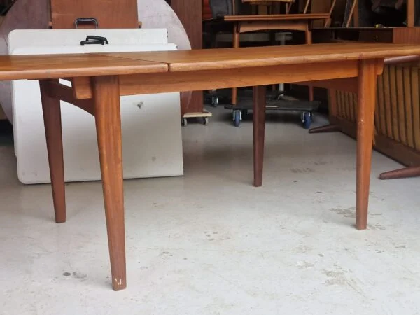 Spisebord i teak med tillægsplade — billede 8
