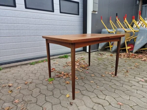 Spisebord m. hollandsk udtræk / spisebord (L: 113/200 cm)