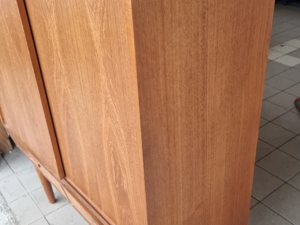 SKÆNK I TEAK FRA 60’ERNE, DANSK MØBEL DESIGN — billede 8