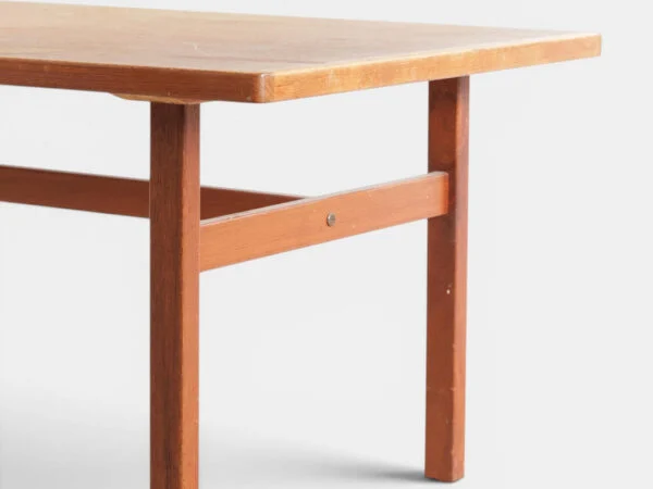 Sofabord af teak med rektangulær plade. Danmark, 1960’erne. — billede 2
