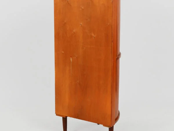 Hjørneskab af teak med jalousilåger, 1950-60’erne, Danmark.