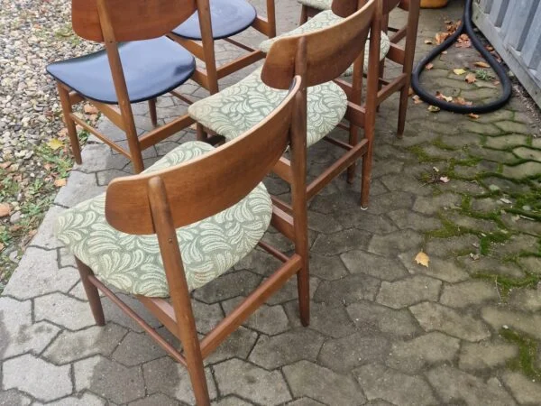 Sæt på seks spisestole af teaktræ, Danmark, 1950’erne, (6)