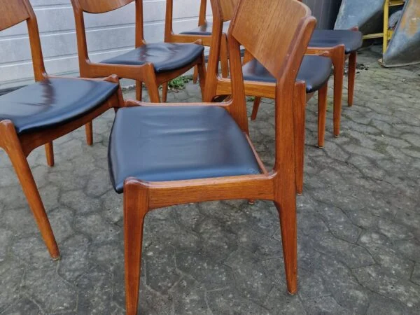 Seks spisestole i teak med sort læder, P.E. Jørgensen, Farsø Stolefabrik