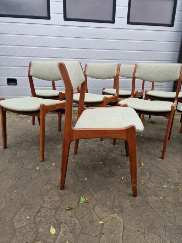 Sorø Møbelfabrik 8 spisestole i massiv teak, Sorø møbelfabrik
