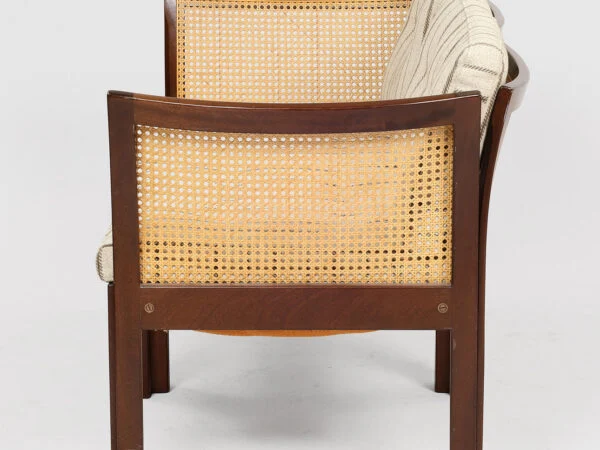 ILLUM WIKKELSO. To-pers. sofa samt lænestol af mahogni, ‘Model Plexus’. CFC Silkeborg, Danmark (2).